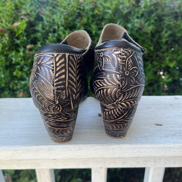 L'Artiste by Spring Step Toolie Women's Mary Jane Shoes. - Picture 3 of 5